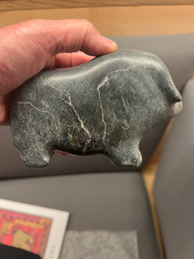 Inuit Muskoxen Aarnasungaaq, Barnabus medium unmarked